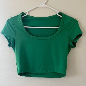 SHEIN EZwear Green Scoop Neck Crop Tee